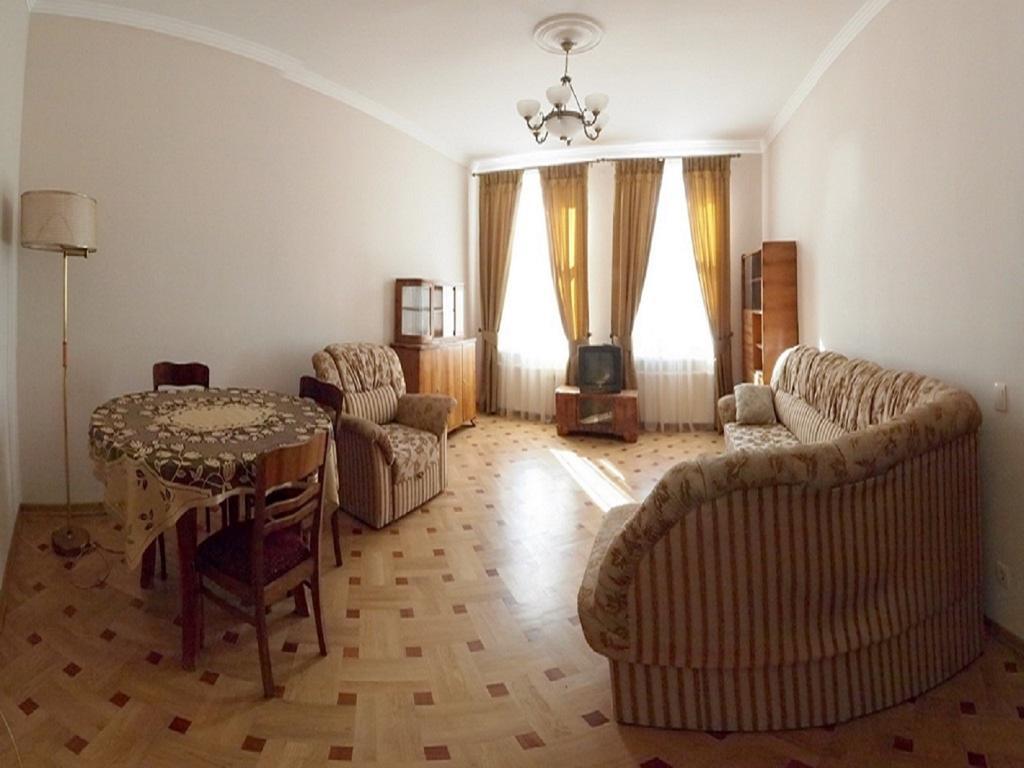 Apartments In Old City Львов Экстерьер фото